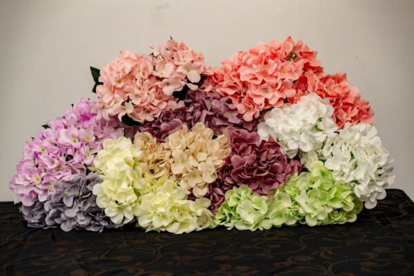 AHY902L Hydrangea Red Large Petals - Image 3