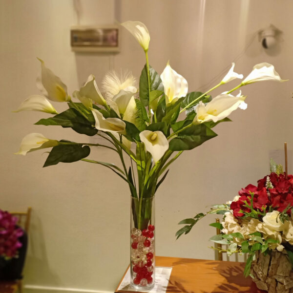 GBL001 New Calla Lily Spray